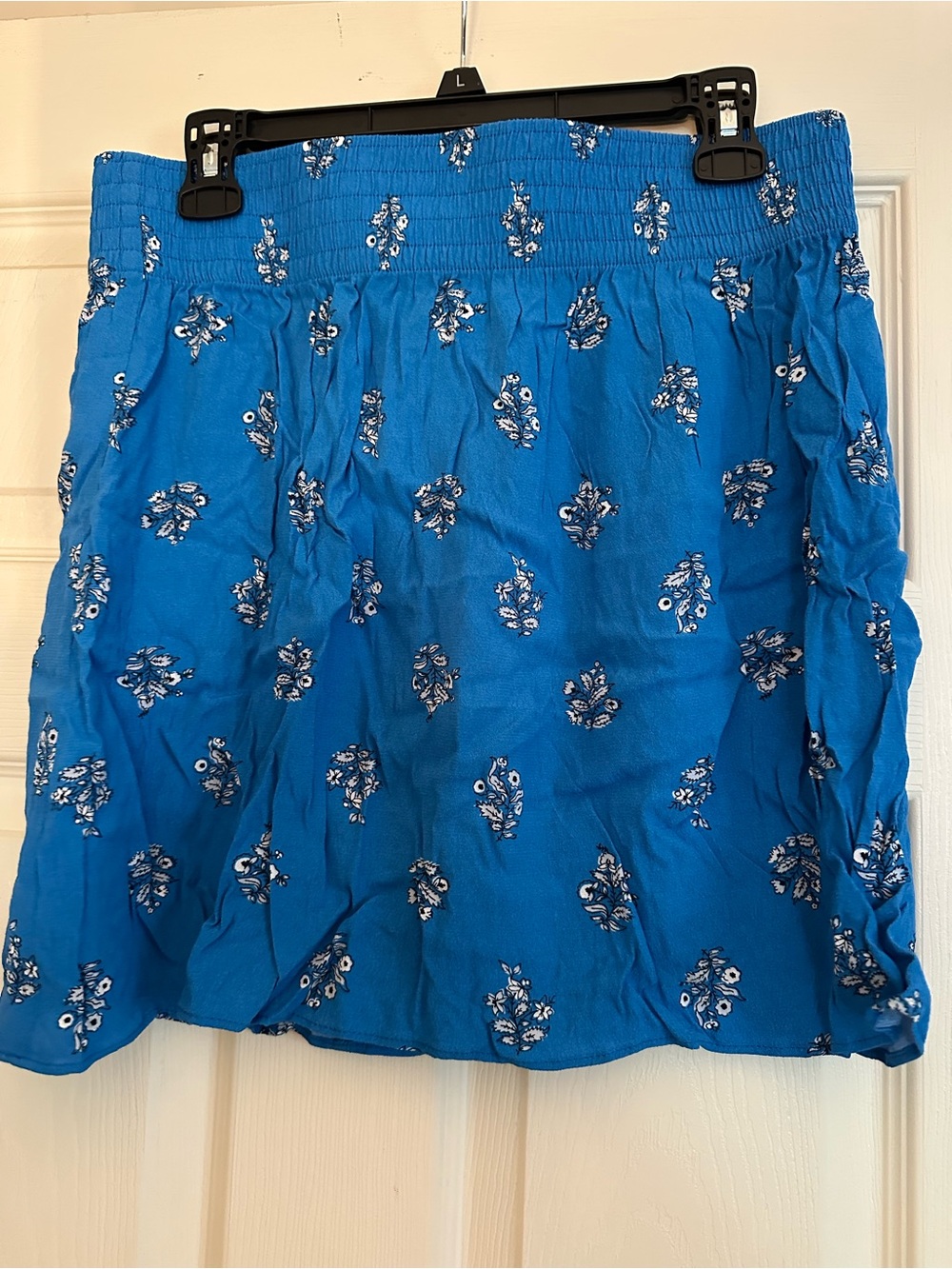 Loft Blue Floral Smocked Waist Skirt size medium